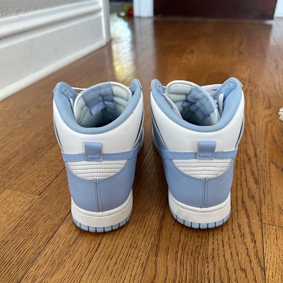 Nike Dunk High women’s size 9 White / Aluminium - Picture 3 of 5